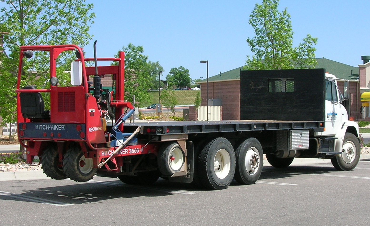 flatbed trucking company ontario